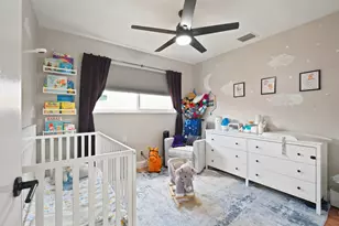 250 NE 57th St, Oakland Park, FL 33334 - Photo 17