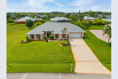 165 SW Hawthorne Circle, Port Saint Lucie, FL 34953 - Photo 1