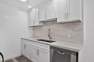 3045 Cornwall C, Boca Raton, FL 33434 - Photo 3