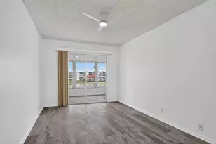 3045 Cornwall C, Boca Raton, FL 33434 - Photo 17