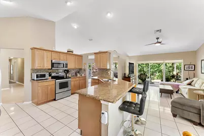 3715 Lancewood Place, Delray Beach, FL 33445 - Photo 11