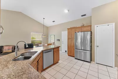 3715 Lancewood Place, Delray Beach, FL 33445 - Photo 13