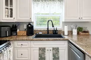 4436 SE Beckett Ave, Stuart, FL 34997 - Photo 9