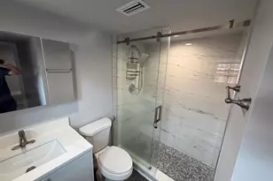 320 SW 1st St, Pompano Beach, FL 33060 - Photo 11