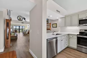 201 Ocean Bluffs Blvd, Jupiter, FL 33477 - Photo 5