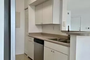 11600 SW 2nd St, Pembroke Pines, FL 33025 - Photo 13