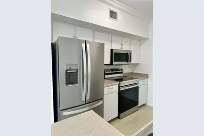 11600 SW 2nd Street #18304, Pembroke Pines, FL 33025 - Photo 11