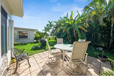 1702 SW 14th Avenue, Boynton Beach, FL 33426 - Photo 13