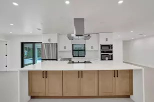 5561 NE 26th Ave, Fort Lauderdale, FL 33308 - Photo 3