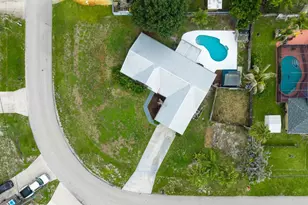 697 SW Jeanne Ave, Port Saint Lucie, FL 34953 - Photo 29