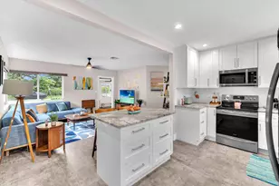 80 NE 26th St, Wilton Manors, FL 33305 - Photo 11