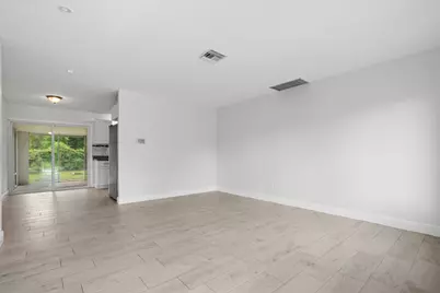 6505 Deleon Avenue, Fort Pierce, FL 34951 - Photo 3