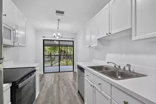 12708 Shoreline Dr, Wellington, FL 33414 - Photo 11