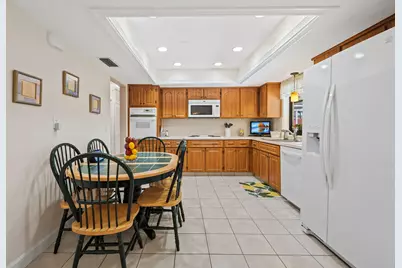 1720 NW 105th Avenue, Pembroke Pines, FL 33026 - Photo 9