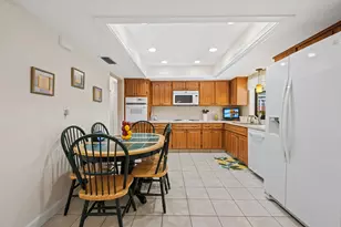 1720 NW 105th Ave, Pembroke Pines, FL 33026 - Photo 9