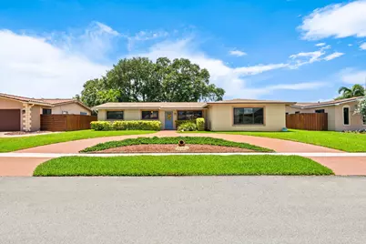 1720 NW 105th Avenue, Pembroke Pines, FL 33026 - Photo 3