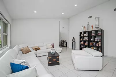 11062 Autoro Court #11062, Boca Raton, FL 33498 - Photo 9