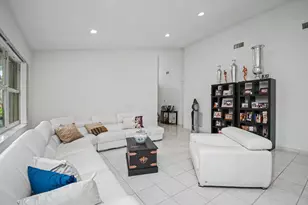 11062 Autoro Ct, Boca Raton, FL 33498 - Photo 9