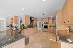 2600 NE 33rd St, Lighthouse Point, FL 33064 - Photo 9