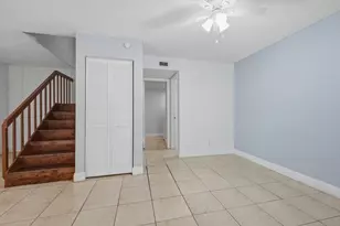105 Woodland Rd, Palm Springs, FL 33461 - Photo 9