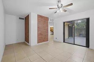 105 Woodland Rd, Palm Springs, FL 33461 - Photo 17