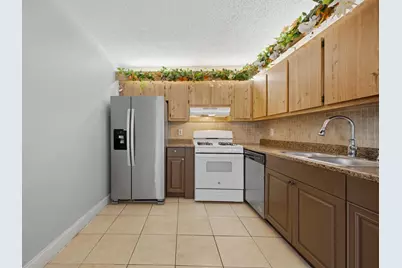 105 Woodland Road, Palm Springs, FL 33461 - Photo 15
