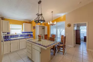 2689 Fairway Cove Ct E, Wellington, FL 33414 - Photo 3