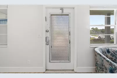 1048 Lincoln C, Boca Raton, FL 33434 - Photo 3