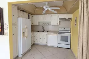 205 Wellington M, West Palm Beach, FL 33417 - Photo 3