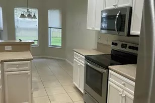 435 SW Lakota Ave, Port Saint Lucie, FL 34953 - Photo 3