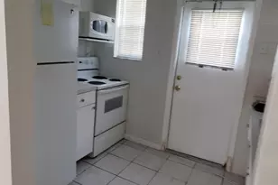 2301 NW 15th Ct, Fort Lauderdale, FL 33311 - Photo 5