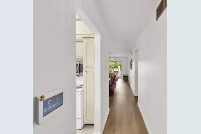 301 Cambridge Road #202, Hollywood, FL 33024 - Photo 9