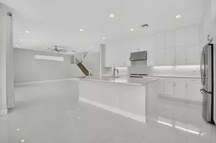 8270 Essex Country Clb Dr, Boca Raton, FL 33434 - Photo 13