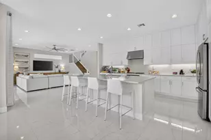 8270 Essex Country Clb Dr, Boca Raton, FL 33434 - Photo 13