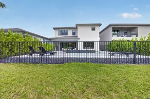8270 Essex Country Clb Dr, Boca Raton, FL 33434 - Photo 41