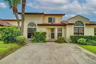 10300 Hidden Springs Ct, Boca Raton, FL 33498 - Photo 3