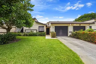 9 Ridge Pointe Dr, Boynton Beach, FL 33435 - Photo 1