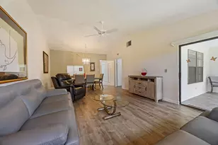 9 Ridge Pointe Dr, Boynton Beach, FL 33435 - Photo 9