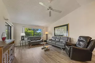 9 Ridge Pointe Dr, Boynton Beach, FL 33435 - Photo 7
