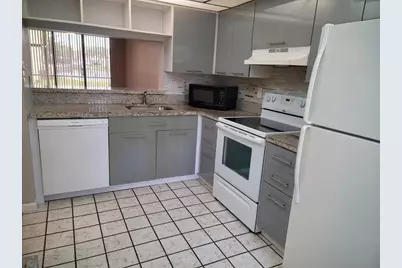 11318 Taft Street, Pembroke Pines, FL 33026 - Photo 3
