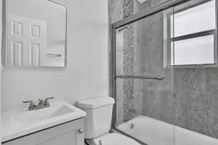 1142 SW 4th St, Miami, FL 33130 - Photo 5