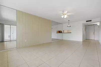 824 SW 9th Street Circle #201, Boca Raton, FL 33486 - Photo 3