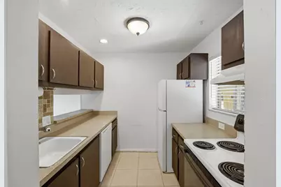 824 SW 9th Street Circle #201, Boca Raton, FL 33486 - Photo 9