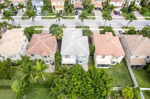 9070 Dupont Pl, Wellington, FL 33414 - Photo 29