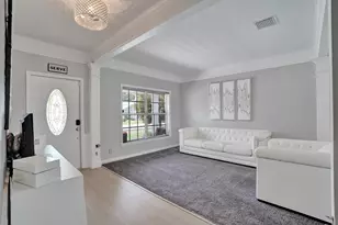 5884 N Plum Bay Pkwy, Tamarac, FL 33321 - Photo 9