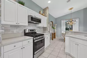 310 NW Toscane Tr, Port Saint Lucie, FL 34986 - Photo 11