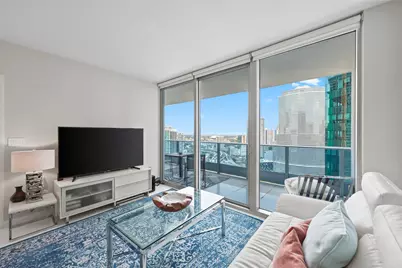 200 Biscayne Blvd Way #3909, Miami, FL 33131 - Photo 5