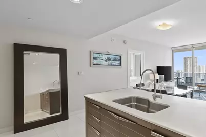 200 Biscayne Blvd Way #3909, Miami, FL 33131 - Photo 15