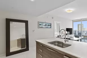 200 Biscayne Blvd Way, Miami, FL 33131 - Photo 15