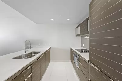 200 Biscayne Blvd Way #3909, Miami, FL 33131 - Photo 13